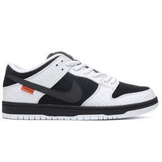 TBkicks Nike SB Dunk Low TIGHTBOOTH